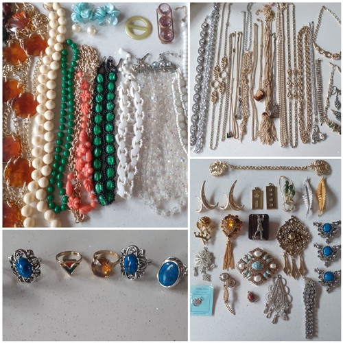 95 - A quantity of vintage costume jewellery, mainly Sarah Coventry, to include bead necklaces, 2 Sarah C... 