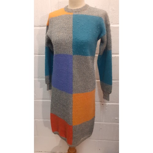 3 - Missoni- A ladies 3-Piece wool mix matched outfit comprising a sweater dress approx 36