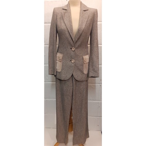 7 - Emanuel Ungaro, Paris- A Vestimenta Spa ladies silk and wool mix 2-piece herringbone trouser suit, h... 