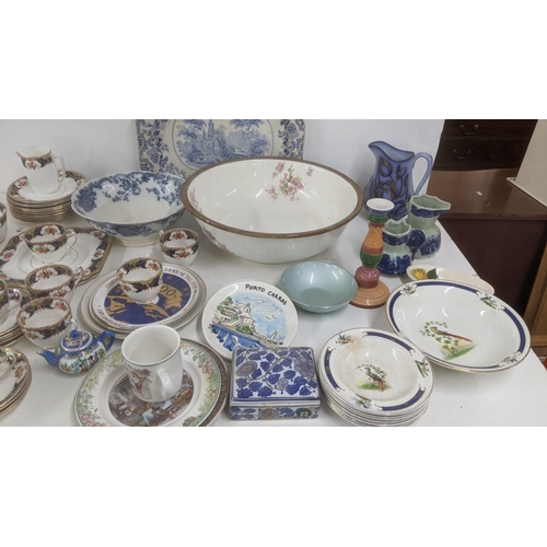 217 - Mixed ceramics to include part tea/dinner service, wash bowl, Villeroy and Boch Foxwood Tales cup an... 