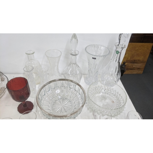 35 - Mixed 19th century and later glassware to include a variety of sherry glasses, a 19th century ruby r... 