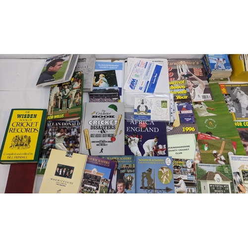 62 - A mixed lot of sporting related publications to include Playfair Cricket Annuals, International foot... 