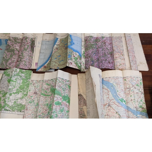 319 - A collection of WWII issue Army/Air maps of Germany, Holland, UK, France and Belgium
Location: A3M
I... 