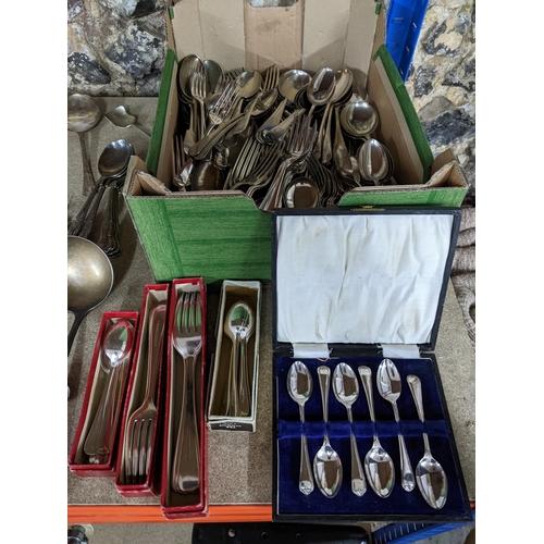 81 - A quantity of silver plated items to include a four pieces teaset, twin handled oval gallery tray, v... 