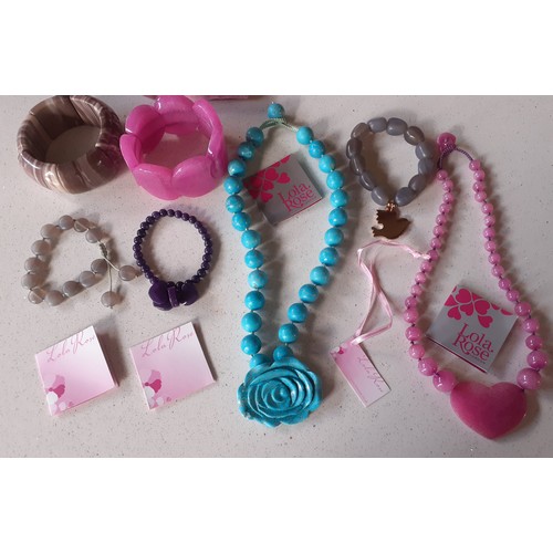 121 - Lola Rose- A quantity of 7 modern natural stone and bead jewellery items together with 7 branded pin... 