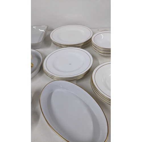 416 - Royal Worcester Contessa part dinner service Location: LWB
If there is no condition report shown, pl... 