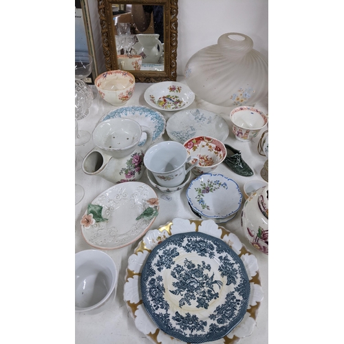 482 - A mixed lot to include Imari plates, crystal cut glasses, Royal Crown Derby mugs, a boxed jadeite se... 