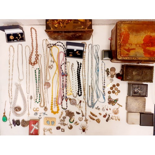 159 - Vintage jewellery, small collectables, boxes and tins A/F to include early 20th Century necklaces A/... 