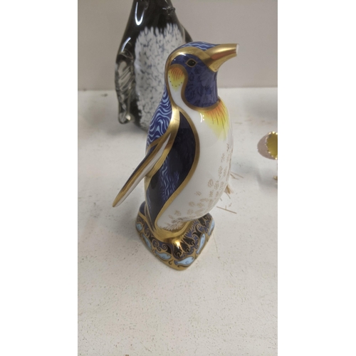 263 - A mixed lot to include a Royal Crown Derby Emperor Penguin A/F with gold stopper, together with an I... 