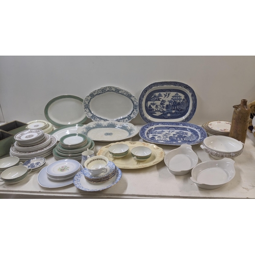 267 - 19th century and later ceramics to include a part dinner service, blue and white platters, together ... 