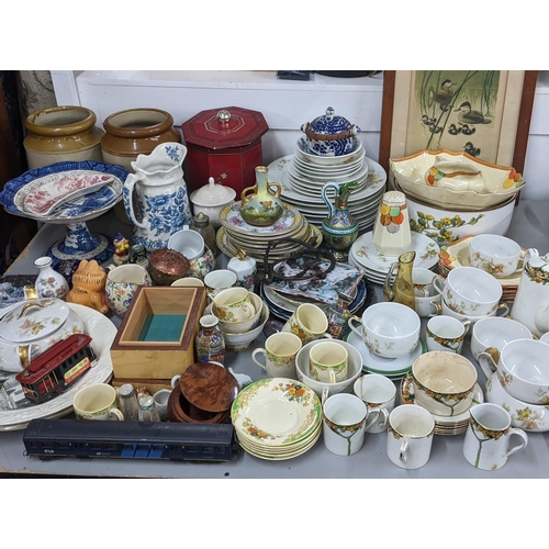 393 - A mixed lot to include an Alfred Meakin art deco part coffee set, flatware flagons Doulton squat for... 