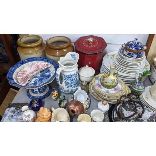 393 - A mixed lot to include an Alfred Meakin art deco part coffee set, flatware flagons Doulton squat for... 