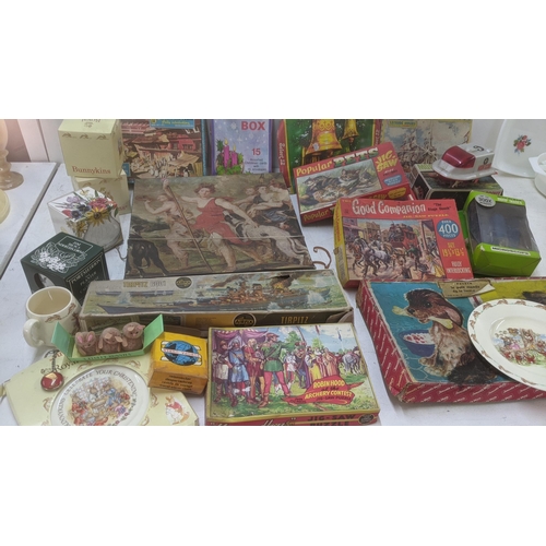 277 - A mixed lot to include vintage puzzles and others together with mixed ceramics to include Royal Doul... 