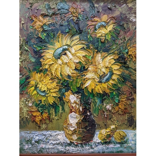 296 - Sintos - Two still life flower paintings - Sunflowers, still life arrangement in a vase, oil on boar... 