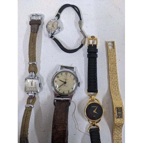 350 - Twelve wristwatches, some gents, some ladies, to include a Citizen, Seiko, Tissot, Avia and others
L... 