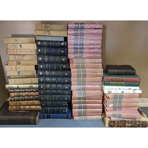 400 - Mixed books to include a set of Page Johnston books, 'Wind in the Willows' by Kenneth Grahame and ot... 