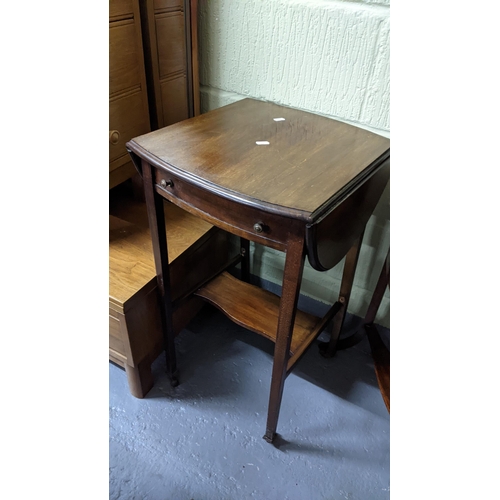 405 - A George III mahogany corner wash stand together with a Pembroke table
Location:G
If there is no con... 