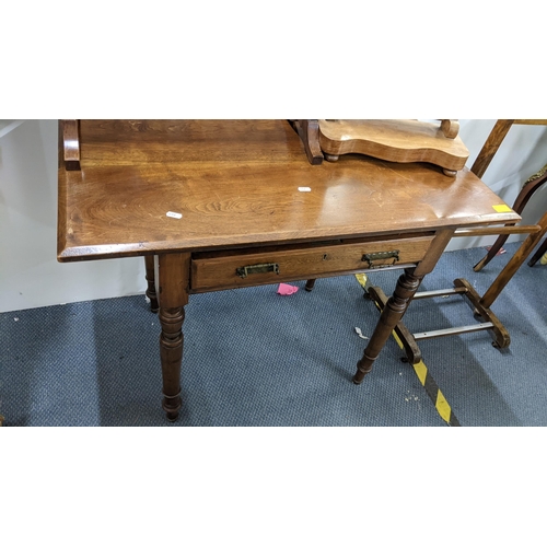 210 - An Edwardian single drawer side table together with two dressing table mirrors and a valet stand
Loc... 