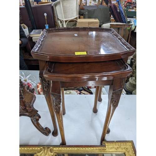 326 - Three pieces of small furniture to include, an early 20th century mahogany occasional table with bob... 