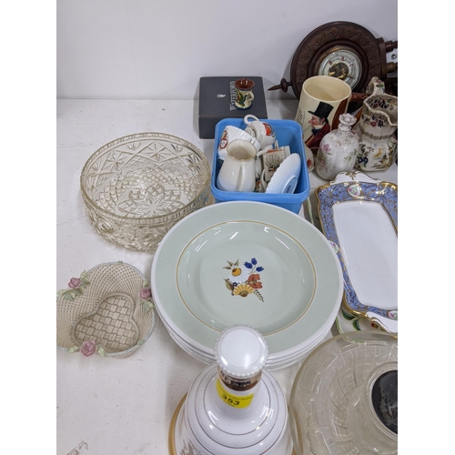 353 - A mixed lot to include, a Singer sewing machine (Y7642041) a barometer, a few items of goss china, a... 