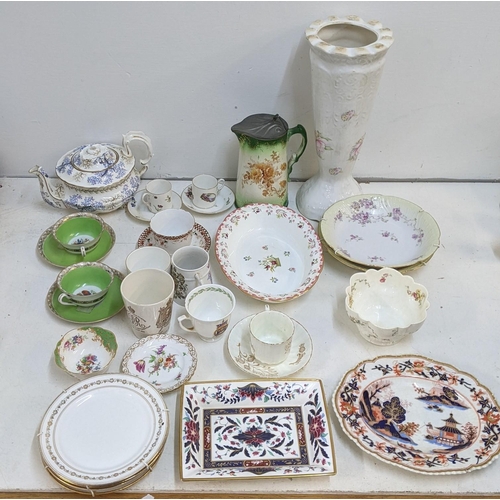 260 - A collection of ceramics to include a Royal Worcester Prince Regent dish, four Royal Albert Crown ch... 