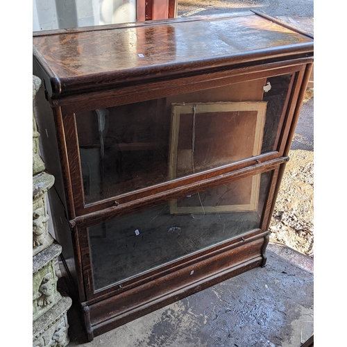 420 - An early 20th century Globe Wernicke oak two-section glazed bookcase 104.5cm h x 86.5cm w Location:R... 