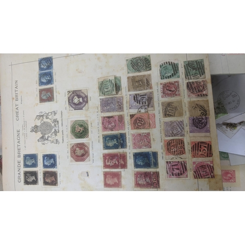 470 - A quantity of postage stamps and albums including examples from around the world, Great Britain, Chi... 