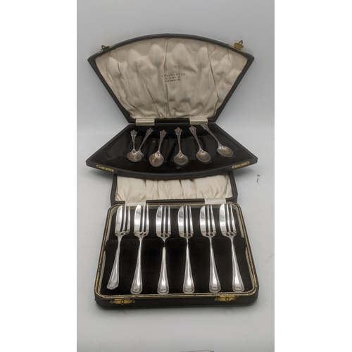 168 - Silver to include a set of six cake forks hallmarked Sheffield 1931, in a fitted case together with ... 