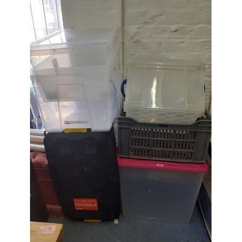 354 - A quantity of 7 plastic storage boxes and crates to include some with lids. Location: RWF