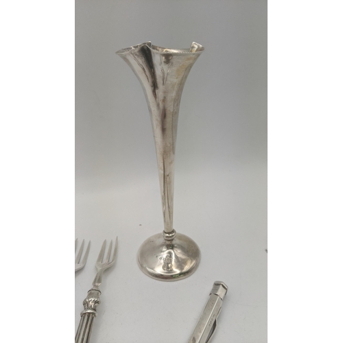 120 - Silver to include a tulip vase weighted, 13.5cm h, together with two pickle forks and a Yard O Led p... 