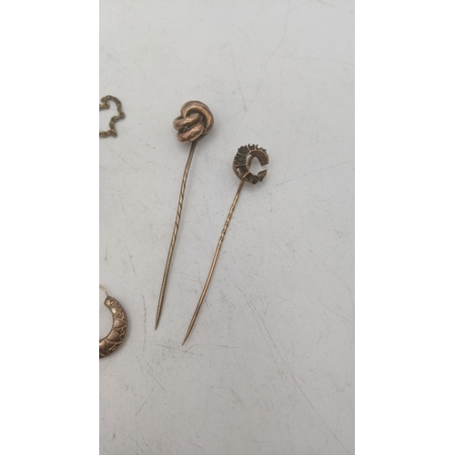 159 - Mixed jewellery to include two Victorian yellow gold stick pins to include a knot style example, and... 