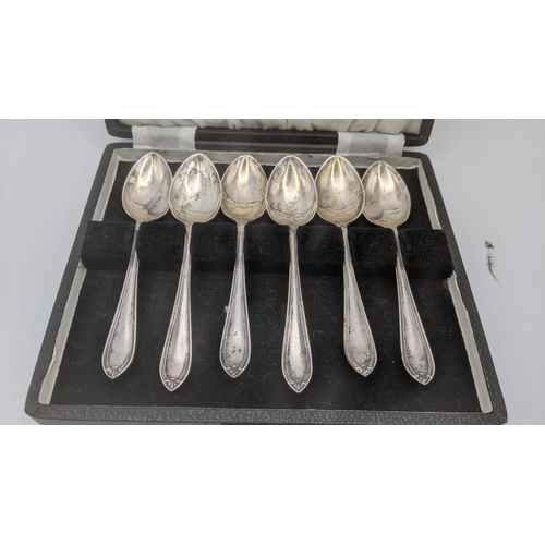 93 - A set of six Robert Fead Mosley silver teaspoons, hallmarked Sheffield 1949, 83.4g, in a fitted case... 