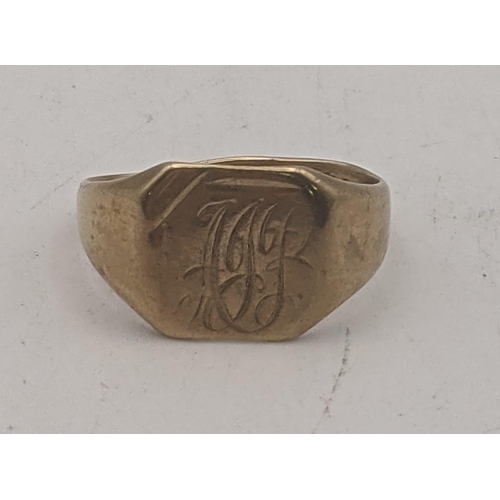 31 - A 9ct gold gent's signet ring with engraved initials, 4.1g A/F Location:
If there is no condition re... 