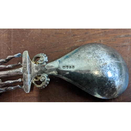 311 - A hallmarked silver decorative spoon dated circa 1901, 57.5g
Location: CAB 2 If there is no conditio... 