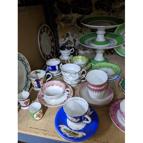 424 - A mixed lot of Victorian and later ceramics to include a Copeland  Spode Italian pattern toast rack,... 