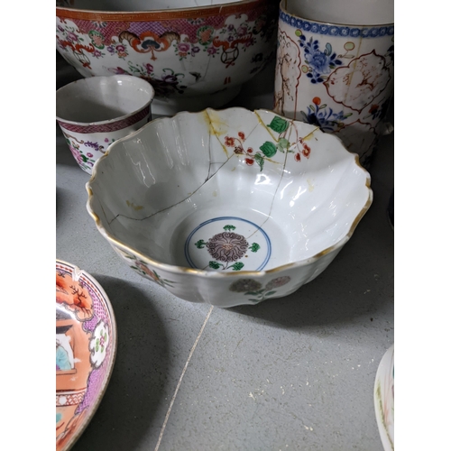 426 - A selection of 18th and 19th century Chinese famille rose porcelain to include teapots, punch bowls,... 