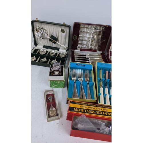 477 - Mixed silver plate to include boxed cutlery, napkin rings and other items
Location: LWB
If there is ... 