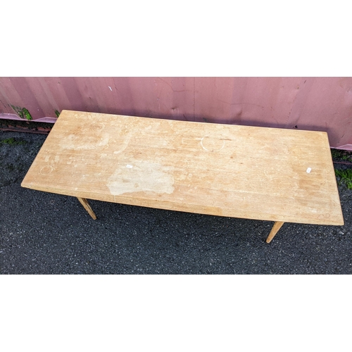 101 - Trevor Chin for Gordon Russell - A mid 20th century teak long John coffee table having a rectangular... 