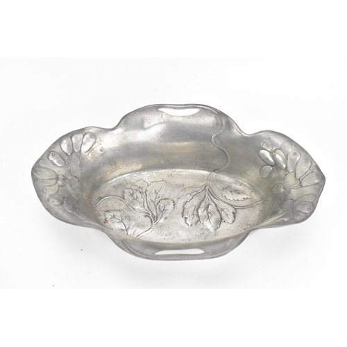 136 - Mixed late 19th/early 20th century pewter to include an 'Osiris' stylised floral designed bowl, stam... 