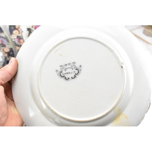 176 - An early 19th century Wedgwood Pearlware part dinner service, decorated in the Camelia pattern, numb... 