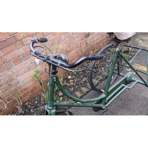 260 - An Edwardian Sunbeam tricycle, circa 1908/10, having a green loop frame and Abingdon No 4 model pate... 