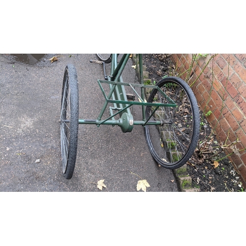 260 - An Edwardian Sunbeam tricycle, circa 1908/10, having a green loop frame and Abingdon No 4 model pate... 