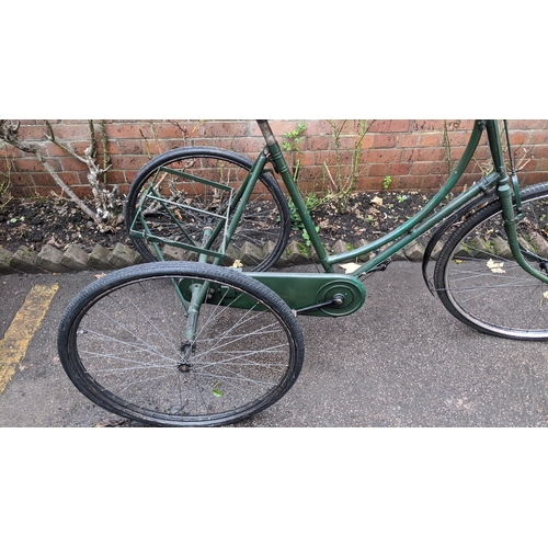 260 - An Edwardian Sunbeam tricycle, circa 1908/10, having a green loop frame and Abingdon No 4 model pate... 