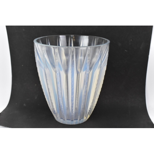 40 - An Art Deco René Lalique 'Chamonix' opalescent glass vase, designed 1933, Etched R.LALIQUE FRANCE si... 