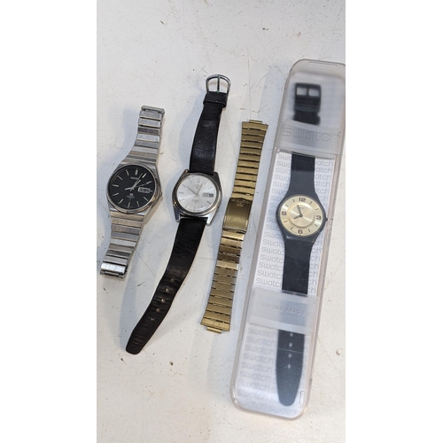 1 - Three gent's watches to include a Seiko 5 Automatic, together with a Seiko gold plated bracelet 
Loc... 