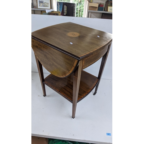 7 - An Edwardian mahogany Pembroke table having satinwood banding, single drawer and tier below, 70cm h ... 