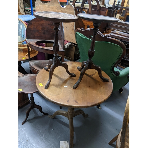 60 - A quantity of small furniture to include a pitch pine pedestal occasional table, three pedestal maho... 