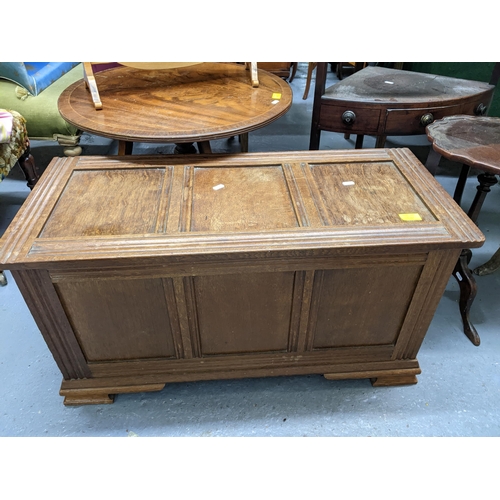 60 - A quantity of small furniture to include a pitch pine pedestal occasional table, three pedestal maho... 