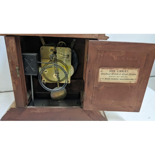 68 - An early 20th century mantle clock with turned finials
Location: 7.1
If there is no condition report... 