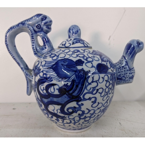 81 - A small collection of mid/late 20th century Chinese ceramics to include a teapot, two lidded jars (o... 